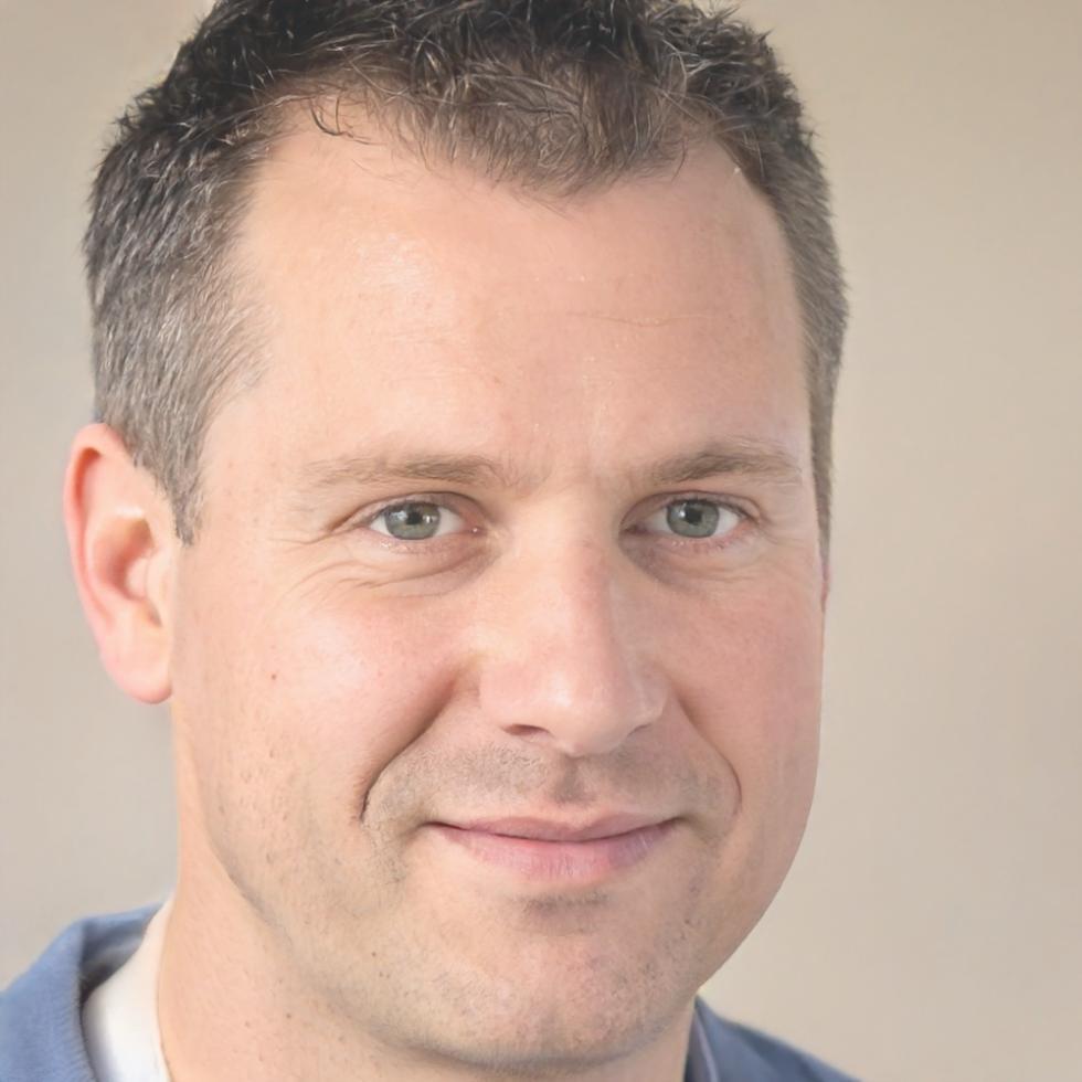 Portrait d'Antoine Martin, expert en réseaux professionnels